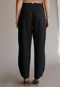 Next SMART HEM - REGULAR FIT - Bukser - navy blue