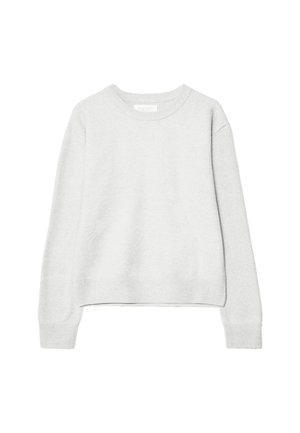 Pull à col rond gris clair à manches longues avec des poignets et un ourlet côtelés, fabriqué en tissu tricoté doux, présenté sur un fond blanc.