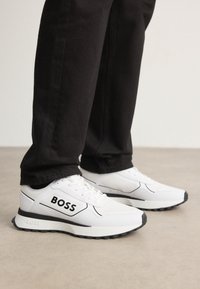 Unausgewählt, offwhite