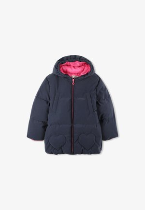 Casaco puffer azul-marinho com um forro de capuz rosa e detalhes em forma de coração nos bolsos. Apresenta um fecho de correr frontal e punhos elásticos.
