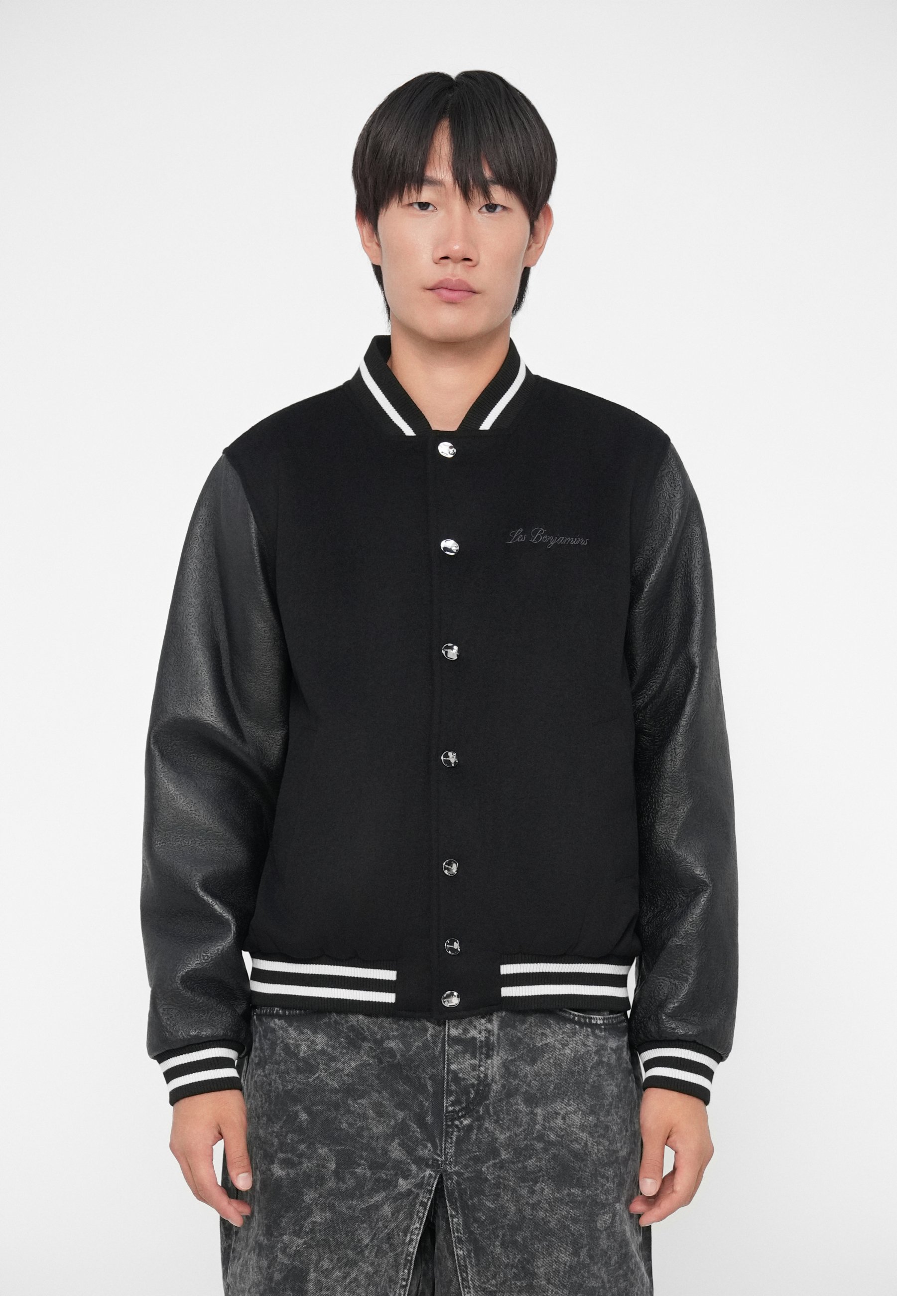LES BENJAMINS ボンバージャケット HUGO X Les Benjamins Bomber Jacket With Special Graphics in Black