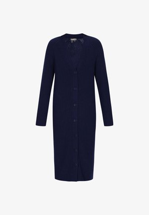 Cárdigan de punto azul marino con cuello en V, mangas largas y cierre de botones. Presenta una textura de canalé y una silueta larga y recta.