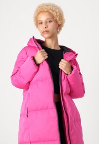 YAS Petite YASMILLYS JACKET - Dūnu jaka - fuchsia fedora