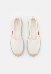 Thumbnail Image 6