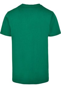 Žalias medvilninis trumpas rankovė t-shirt su apvalia iškirpte ir lygiu, vientisu paviršiumi; galinis vaizdas rodo tiesią apatinę briauną ir tvarkų siuvimą.