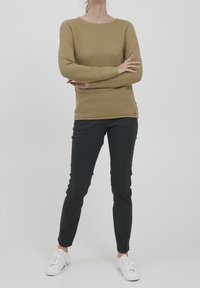 Oxmo Stickad tröja - beige