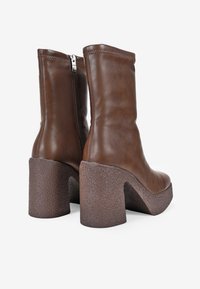 Bosanova Stivali con i tacchi - marron