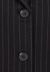 Vesta - black