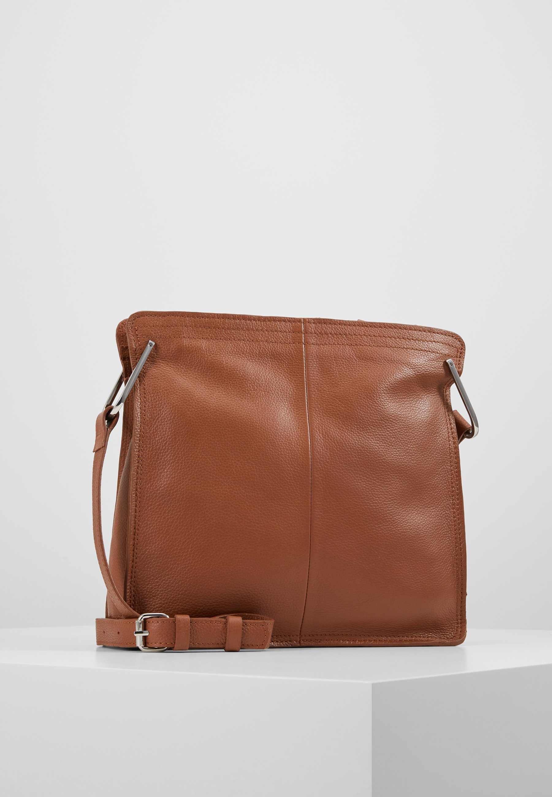 Zign LEATHER Skulderveske cognac Zalando.no Zign LEATHER Skulderveske cognac Zalando.no