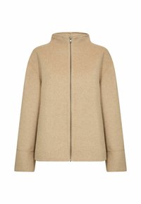 Beige gyapjú keverék kabát magas gallérral, elülső cipzárral és leesett vállvarrásokkal. Az anyag puha, texturált felületű.