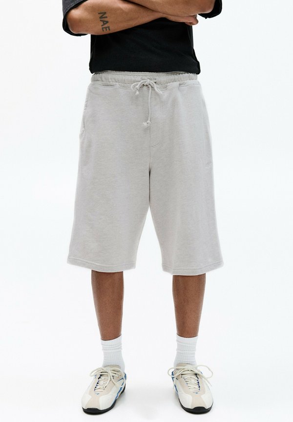 SKATER JOGGER BERMUDA - Jogginghose