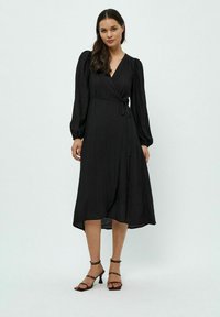 Desires ASTRA LONG SLEEVE MIDCALF - Denní šaty - black