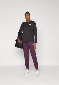 Puma ESS - Treningo apatinė dalis - midnight plum