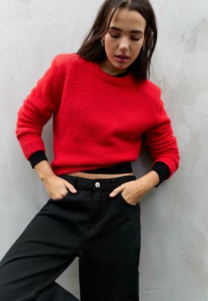 WITH SHOULDER PADS - Maglione - red