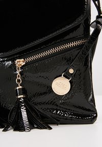 L.CREDI Sac bandoulière - black