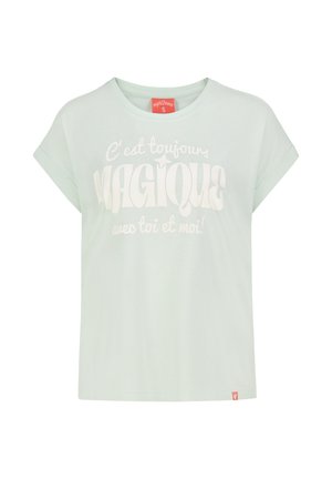 Hellgrünes T-Shirt mit kurzen Ärmeln und umgeschlagenen Bündchen, vorne mit weißem französischem Text "C'est toujours MAGIQUE avec toi et moi!".