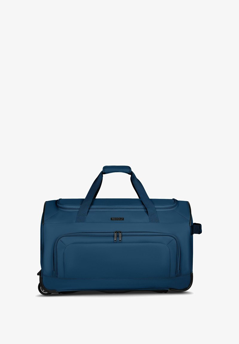 Blaue Duffle-Tasche aus strapazierfähigem Material mit zwei Griffen, einer Reißverschlussfronttasche und glatten Rollen für einen einfachen Transport.