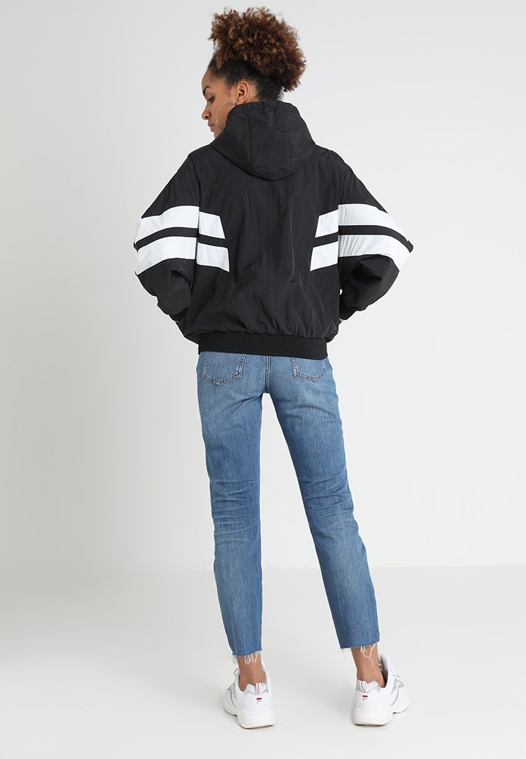 Urban Classics LADIES BATWING JACKET Vindjacka black Vindjackor från Urban Classics: Nu upp till −50% | Stylight