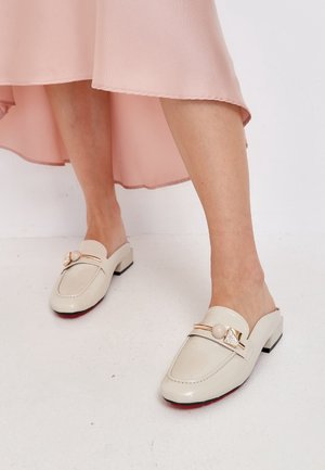 Polobotky - off-white