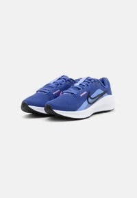 Nike Performance DOWNSHIFTER 13 - Cestná bežecká obuv - astronomy blue/black/beyond pink/white/royal pulse