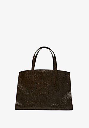 Czarna skórzana torba tote w ciemnym odcieniu z teksturowaną powierzchnią, która posiada wypukłe kropki, dwie mocne uchwyty i wyraźny prostokątny kształt.