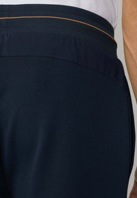 Hackett London HS RESORT TRACK JGR - Trainingsbroek - navy