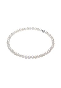 Biała perłowa naszyjnik z jednolitymi, okrągłymi perłami, z błyszczącym srebrnym zapięciem, prezentujący gładką fakturę i subtelny blask na całej długości.