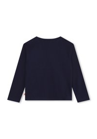 T-shirt a maniche lunghe di colore blu navy realizzato in morbido cotone, con collo rotondo e un piccolo etichetta logo sull'orlo inferiore. Texture liscia.