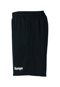 Schwarze Sportshorts mit elastischem Bund, versehen mit einem weißen Logo "Kempa" auf der unteren Vorderseite. Hergestellt aus glattem, synthetischem Material.