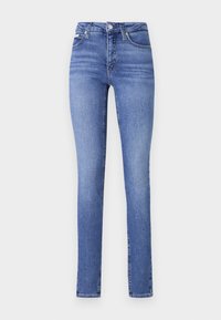 Slim fit jeans i medelblå denim, hög midja, fem fickor, subtila blekningsdetaljer, med en klassisk knapp- och dragkedjestängning.