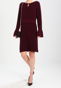 More & More Robe pull - bordeaux