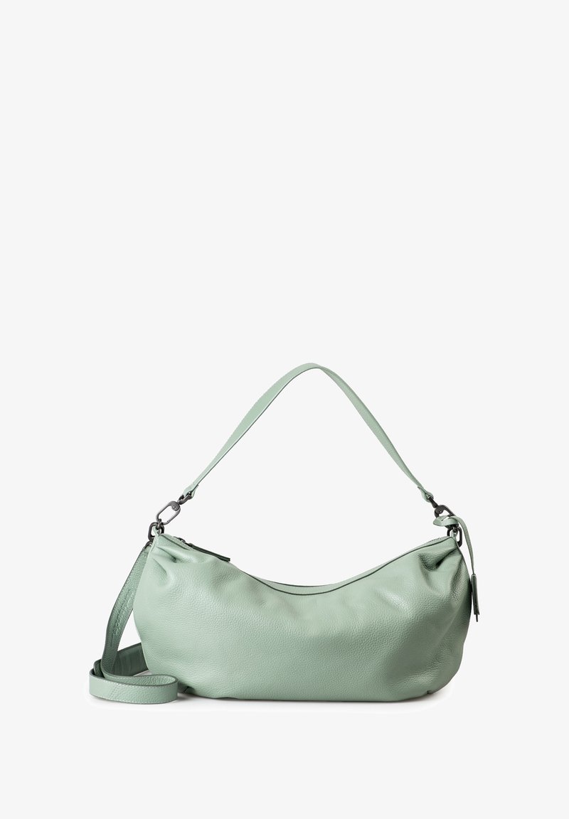 Borsa a spalla in pelle verde chiaro con manico corto, una tracolla lunga removibile e chiusura zip superiore su sfondo bianco.