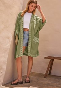 Next LONGLINE EMBROIDERED KIMONO COVER-UP - REGULAR FIT - Kevyt takki - green
