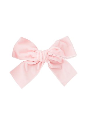 Haarspange aus leicht rosa Samt mit einer gerafften Mitte, die breite, fließende Schlaufen und eine glatte Textur aufweist, entworfen für Haaraccessoires.