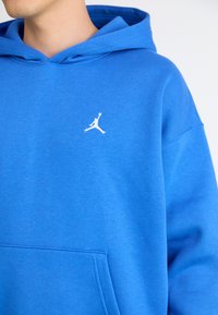 Jordan JORDAN BROOKLYN FLEECE - Sweatshirt - sport blue/white