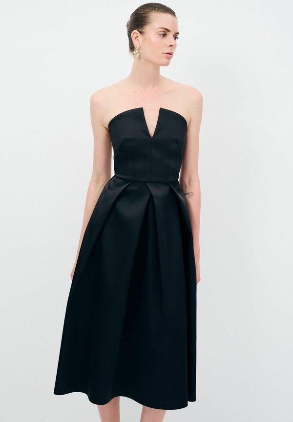 STRAPLESS - Ballkleid