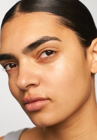 NACIFIC PHYTO NIACIN BRIGHTENING ESSENCE - Serum