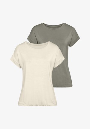 Zwei kurzärmelige T-Shirts: eines in Creme und das andere in Olivgrün. Beide haben einen Rundhalsausschnitt, eine lockere Passform und eine weiche Baumwolltextur.