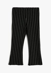 Legginsy w czarne paski z rozkloszowanym dołem, z cienkimi białymi pionowymi paskami. Wykonane z miękkiego, elastycznego materiału dla wygody i swobody ruchów.