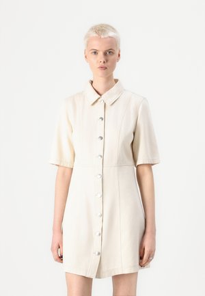 ONLSILLA SHORT BUTTON DRESS - Robe en jean - ecru