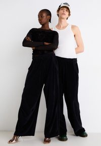 Jaded London MONSTER JOGGER - Spodnji deli trenirk - black