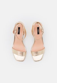 ONLY SHOES Sandaler - gold-coloured