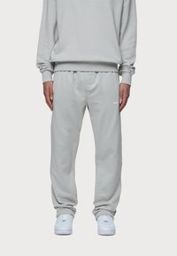 Pegador LOGO WIDE PANTS - Dresside alumine osa - washed pearl grey