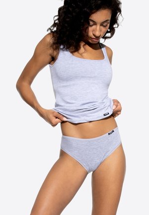 Canottiera in cotone grigio con scollatura rotonda e slip coordinato, caratterizzata da un design minimalista e un'etichetta protettiva dai raggi UV.