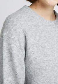 Andy & Lucy PROSPER - Pullover - gris