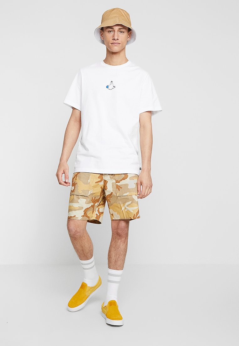 nike stork t shirt