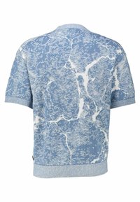 Maglione a maniche corte in azzurro chiaro con motivo astratto bianco, caratterizzato da un collo rotondo e orli e polsini a costine.
