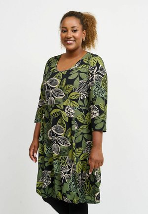 HILDA - Vestito di maglina - forest green