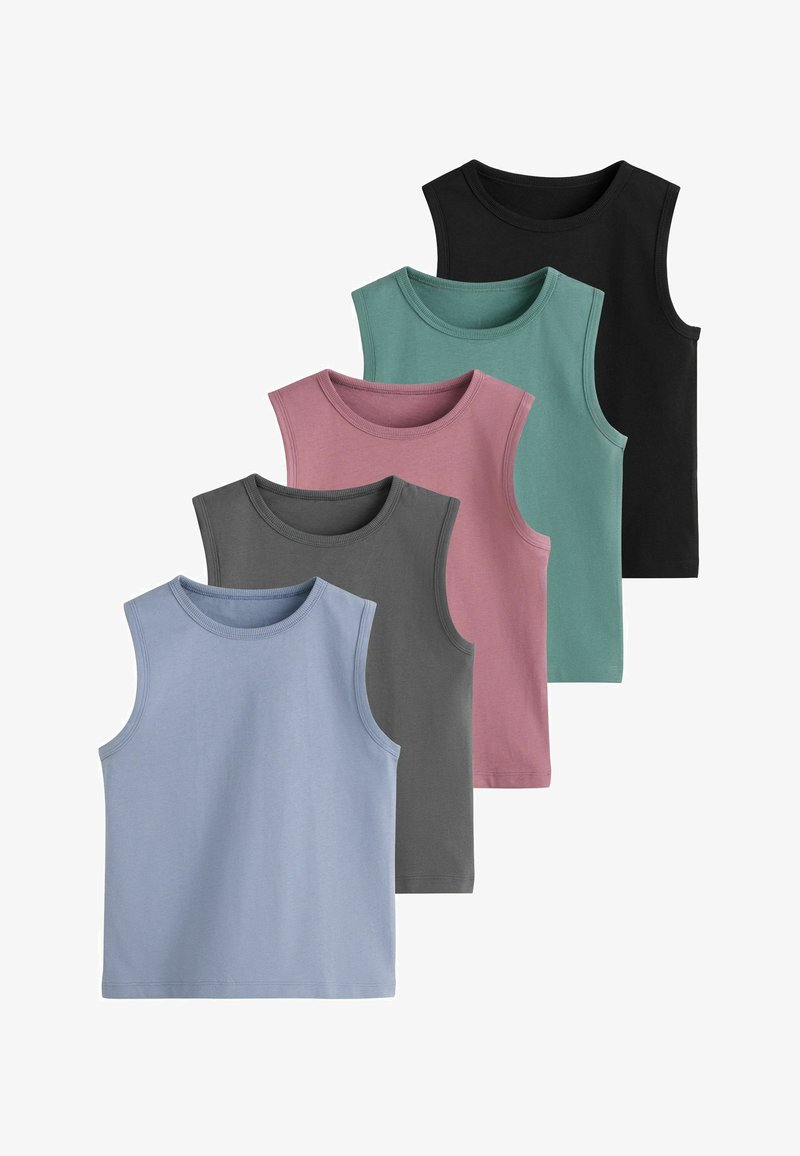 Cinq débardeurs en coton sans manches de couleur bleu clair, gris foncé, mauve, sarcelle et noir, disposés en chevauchement sur un fond blanc.