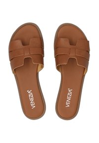 Braune Leder-Sandalen mit offenem Zehendesign, ausgestattet mit drei horizontalen Riemen und einer strukturierten Sohle. Logo auf der Innensohle gedruckt.